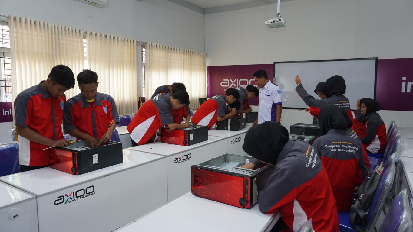 Teknik Jaringan Komputer dan Telekomunikasi